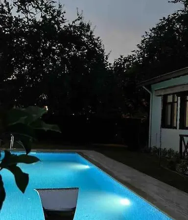 Muestakil Isitmali Havuzlu Zeyfat Home… فندق